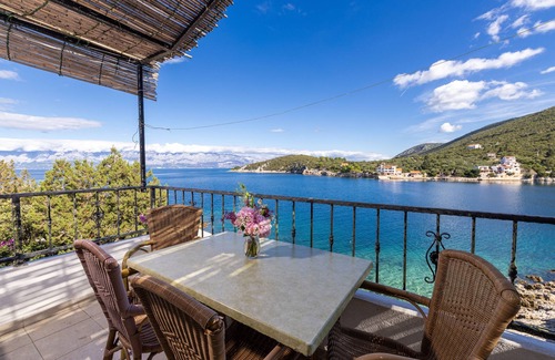 Pokrivenik Apartment | One bedroom apartment near beach Cove Pokrivenik, Hvar (A-2073-g)