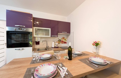 Zastrazisce Apartment | One bedroom apartment near beach Cove Vela Stiniva, Hvar (A-6864-b)