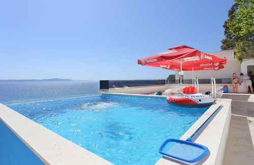 Zivogosce Apartment | One bedroom apartment near beach Živogošće - Porat, Makarska (A-18150-b)