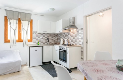 Podstrana Apartment | One bedroom apartment with terrace Podstrana, Split (A-17586-b)