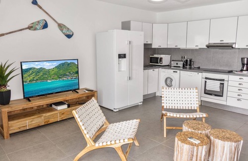 Grand Case Apartment | One-Bedroom Apartment first floor up to 2 guests, located on the beach