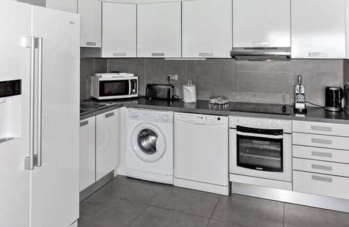 Grand Case Apartment | One-Bedroom Apartment first floor up to 2 guests, located on the beach