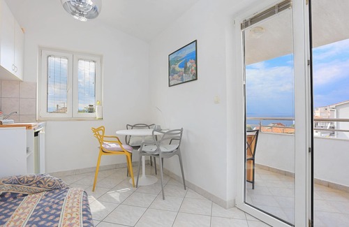 Jesenice Apartment | One bedroom apartment with terrace and sea view Sumpetar, Omiš (A-11798-a)