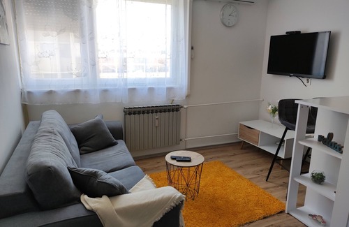 Karlovac Apartment | One bedroom apartment with air-conditioning Karlovac (A-20779-a)