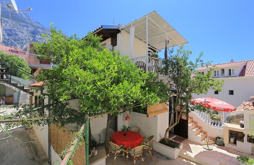 Makarska Old Town Apartment | One bedroom apartment with terrace Makarska (A-19038-a)