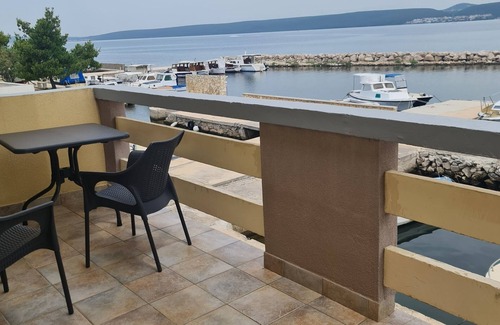 Nevidane Apartment | One bedroom apartment with terrace and sea view Neviđane, Pašman (A-8453-c)
