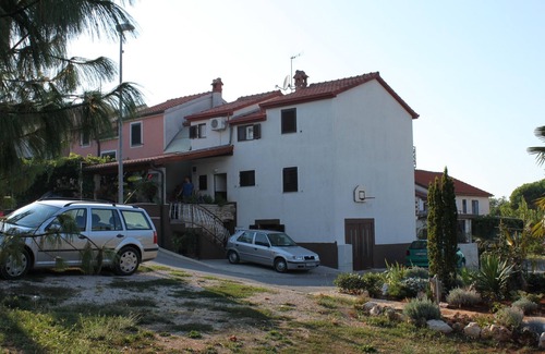 Dajla Apartment | One bedroom apartment with terrace Dajla, Novigrad (A-6935-a)