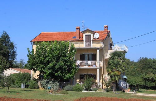 Basanija Apartment | One bedroom apartment with terrace Bašanija, Umag (A-7149-a)