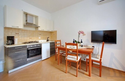 Sukosan Apartment | One bedroom apartment with terrace Sukošan, Zadar (A-16641-c)