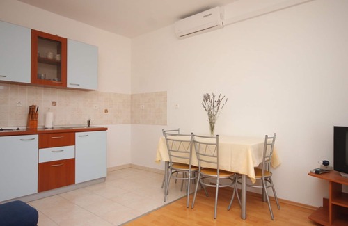 Soline Apartment | One bedroom apartment with terrace and sea view Cove Soline, Dugi otok (A-448-e)