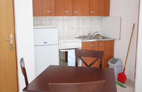 Metajna Apartment | One bedroom apartment with terrace and sea view Metajna, Pag (A-6336-b)