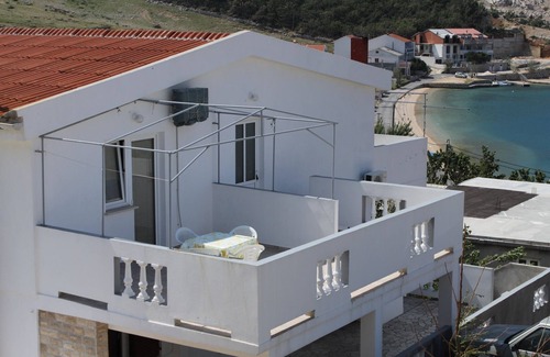 Metajna Apartment | One bedroom apartment with terrace and sea view Metajna, Pag (A-6336-d)