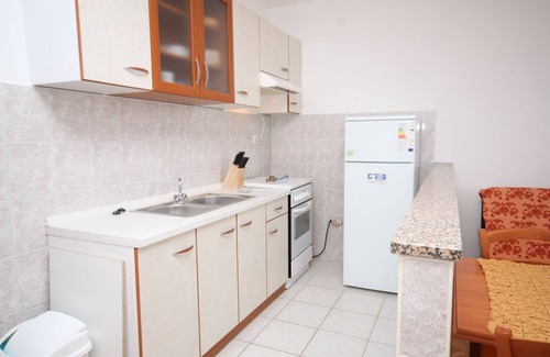 Metajna Apartment | One bedroom apartment with terrace and sea view Metajna, Pag (A-6336-e)