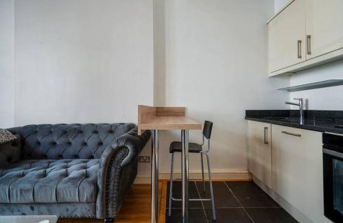 Harrow Road Apartment | One-bedroom apartment in Queen's Park