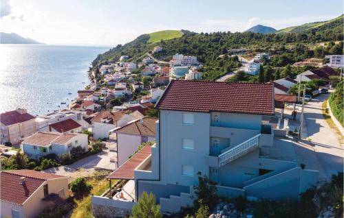 Komarna Apartment | One-Bedroom Apartment Klek With Sea View 02