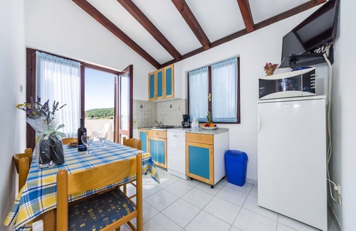 Zdrelac Apartment | One bedroom apartment near beach Ždrelac, Pašman (A-12662-a)