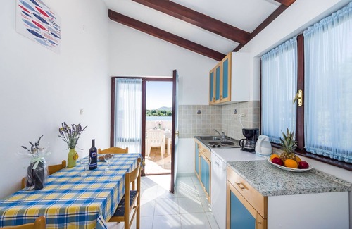 Zdrelac Apartment | One bedroom apartment near beach Ždrelac, Pašman (A-12662-a)