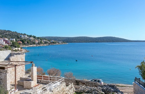 Sevid Apartment | One bedroom apartment near beach Sevid, Trogir (A-4287-a)