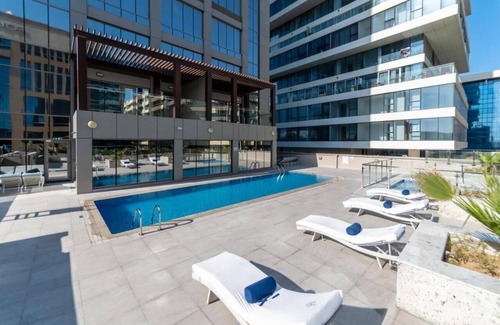 Al Mankhool Apartment | One Bedroom Apartment Near Sharaf Dg Metro By E R
