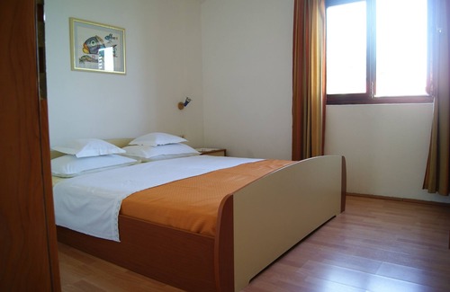 Zavala Apartment | One bedroom apartment near beach Zavala, Hvar (A-553-f)