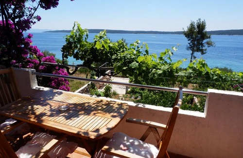 Zavala Apartment | One bedroom apartment near beach Zavala, Hvar (A-2061-b)