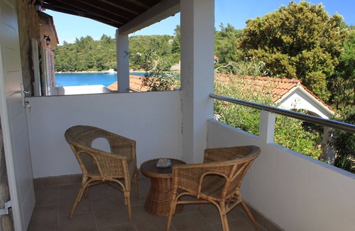 Scedro Apartment | One bedroom apartment near beach Cove Karkavac - Šćedro, Hvar (A-8801-c)