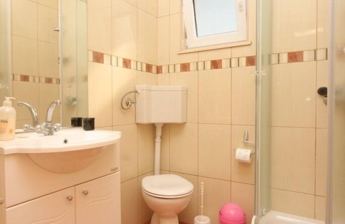 Zdrelac Apartment | One bedroom apartment with terrace and sea view Ždrelac, Pašman (A-8285-b)