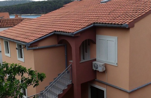 Molat Apartment | One bedroom apartment with terrace and sea view Brgulje, Molat (A-6250-b)