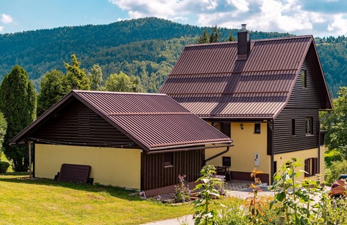 Prezid Apartment | One bedroom apartment with terrace Prezid, Gorski kotar (A-20260-a)