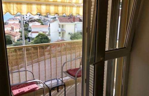 Municipality of Trogir Apartment | One bedroom apartment with balcony and sea view Mastrinka, Čiovo (A-24035-a)