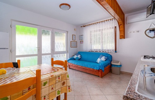 Baska Apartment | One bedroom apartment with terrace and sea view Baška, Krk (A-20125-a)