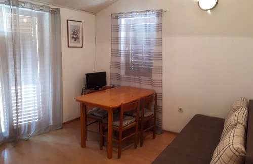 Ivan Dolac Apartment | One bedroom apartment with terrace and sea view Ivan Dolac, Hvar (A-10434-a)
