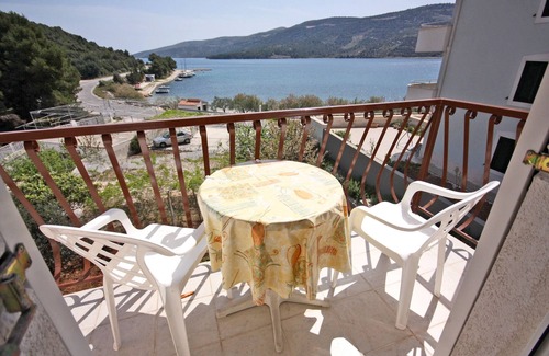 Marina Apartment | One bedroom apartment with balcony and sea view Marina, Trogir (A-6116-e)