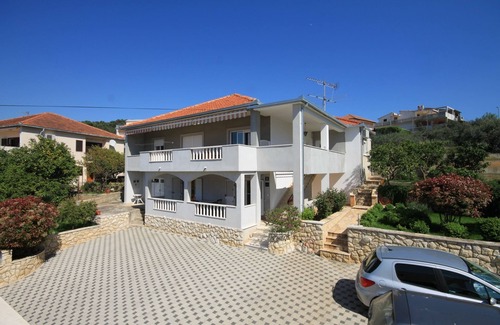Trogir Apartment | One bedroom apartment with terrace and sea view Trogir (A-8683-a)
