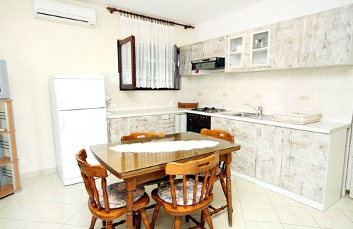 Molat Apartment | One bedroom apartment with terrace and sea view Brgulje, Molat (A-6241-b)