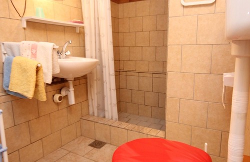 Cres Apartment | One bedroom apartment with terrace Cres (A-7984-a)