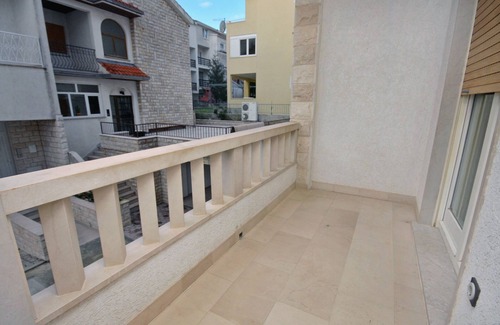 Omis Apartment | One bedroom apartment with balcony Duće, Omiš (A-5973-a)