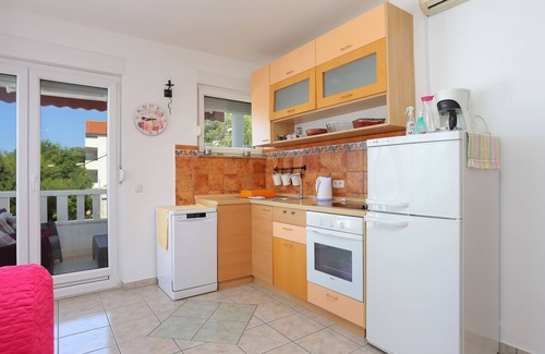 Lokva Rogoznica Apartment | One bedroom apartment with terrace and sea view Lokva Rogoznica, Omiš (A-13226-b)