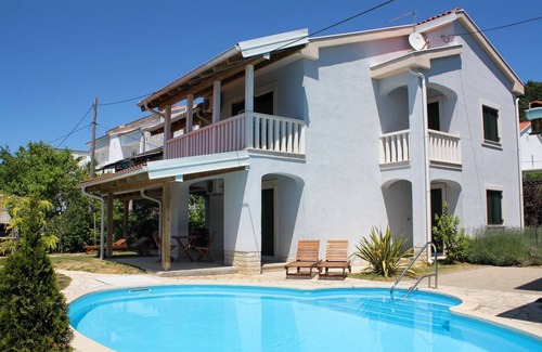 Palit Apartment | One bedroom apartment with terrace Banjol, Rab (A-3215-b)