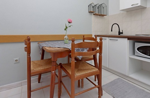 Barbat na Rabu Apartment | One bedroom apartment with terrace and sea view Barbat, Rab (A-14247-c)