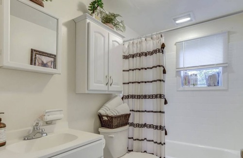 Belmont Apartment | One bedroom apt in Belmont - MONTHLY DISCOUNTS