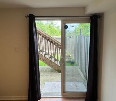 Churchill Meadows House | One Bedroom Basement Appartment