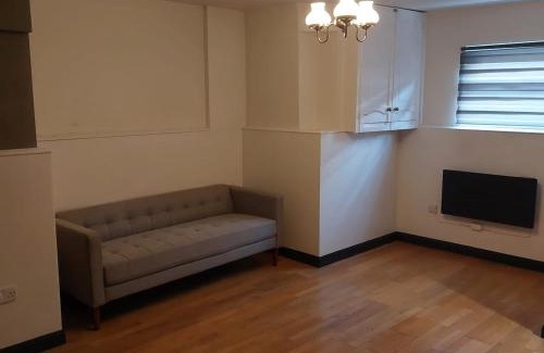 Harehills Apartment | One bedroom basement flat