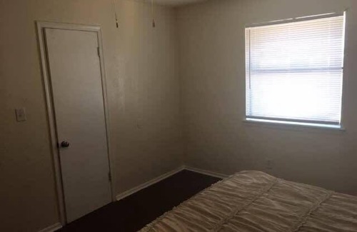 Lawton Apartment | One bedroom close to Fort Sill!