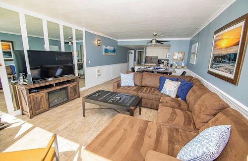 North Pacific Beach Condo | ONE BEDROOM CONDO 207
