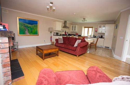 Lismullin Cottage | One bedroom cottage in a landscaped courtyard in the heart of Ireland's Ancient East Region.