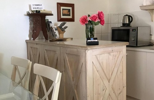 Upper Wakefield Bed & Breakfast | One bedroom cottage in the beautiful Clare Valley