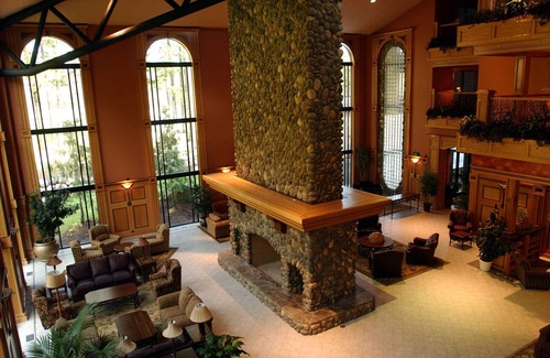 North Bonneville Resort | One bedroom Courtyard Suite