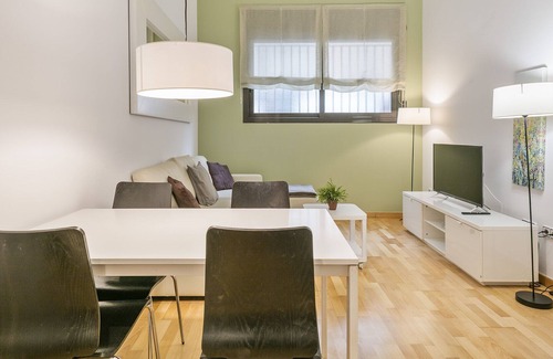 Sants-Montjuic Apartment | One Bedroom Duplex Apartment near Plaza España