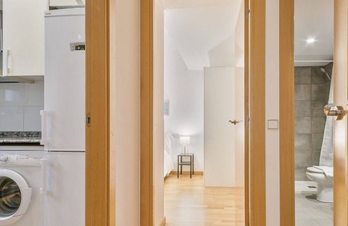 Sants-Montjuic Apartment | One Bedroom Duplex Apartment near Plaza España